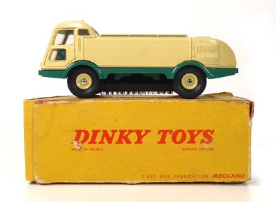 Lot A French Dinky 596 Arroseuse Balayeuse LMV,...