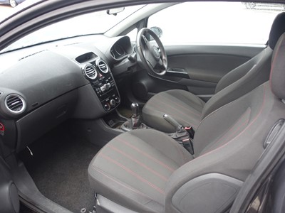 Lot 4001 - 2011 Vauxhall Corsa SXi AC 3 door hatchback in...