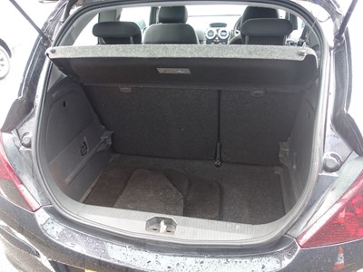 Lot 4001 - 2011 Vauxhall Corsa SXi AC 3 door hatchback in...