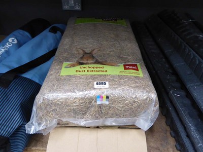 Lot 4095 - 5 bags of Dynamite Silver X groundbait and 1...