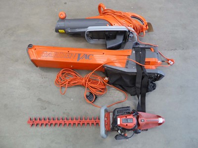 Lot 4058 - 2 electric Flymo vacuum/leaf blowers and 1...