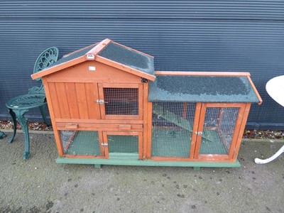 Lot 4120 - 2 tiered rabbit hutch