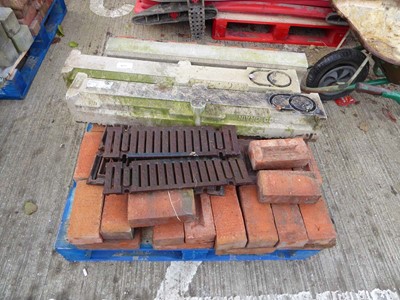 Lot 4184 - Pallet of assorted items, to include bricks,...