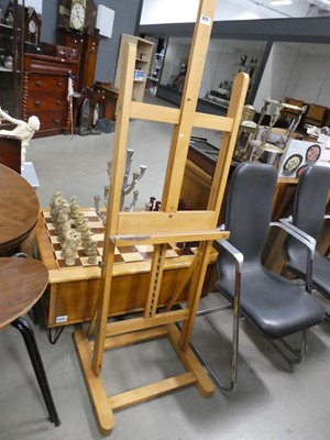 Lot 5111 - Beech adjustable artist's easel