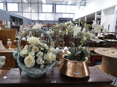 Lot 5096 - Copper pot plus basket and artificial flowers,...