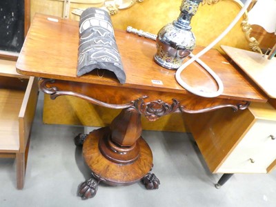 Lot 5139 - Walnut console table with claw supports