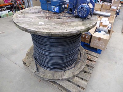 Lot 4245 - Large wooden drum of armoured copper cable