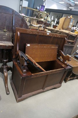 Lot 5165 - Oak monks' bench with carved detail