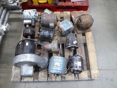 Lot 4324 - 12 assorted motors