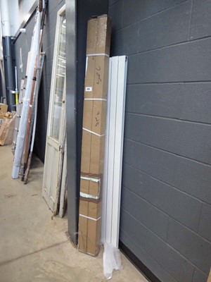 Lot 4230 - Pack of skirting board, and a large radiator