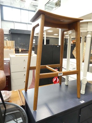 Lot 5223 - Oak counter chair