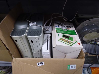 Lot 2246 - 2 XBox 360s, Nintendo Wii and a IQ builders...