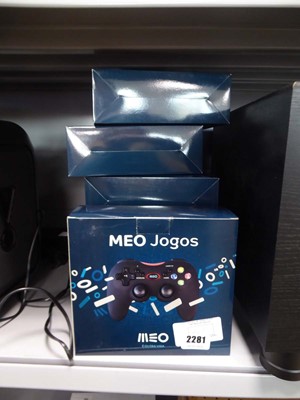 Lot 2281 - Selection of 6 boxed Meo Jogos game controllers