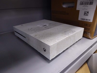 Lot 2302 - X-Box (spares/repairs)