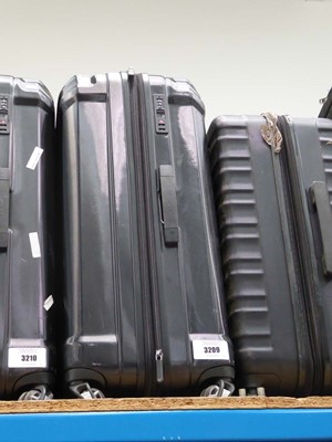 Lot 3209 - Large hard shelled Samsonite suitcase