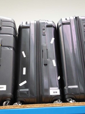 Lot 3210 - Large hard shelled Samsonite suitcase