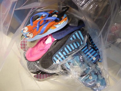 Lot 3261 - Bag of various children's sliders, wet shoes etc.