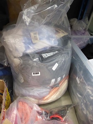 Lot 3288 - 2 Bags of various bedding and blankets