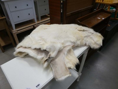 Lot 5180 - Reindeer hide