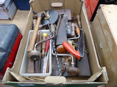 Lot 4418 - Assortment of tools inc. chisels, carpenter's...