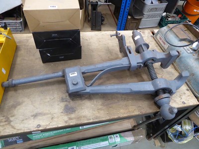 Lot 4485 - Large cast iron blacksmith's leg vice