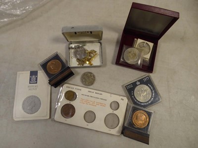 Lot 2388 - Bag containing various commemorative coins