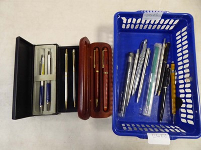 Lot 2391 - Box containing various pens including Parker