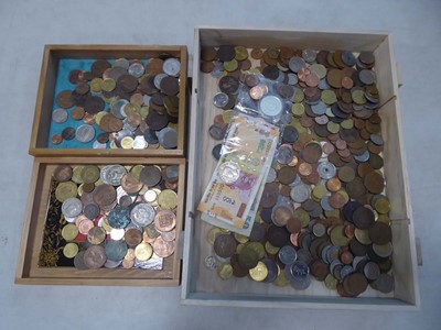 Lot 2479 - 3 trays containing various coins and banknotes