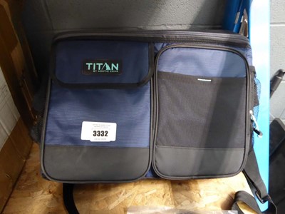 Lot 3332 - Titan Arctic ZOne bag