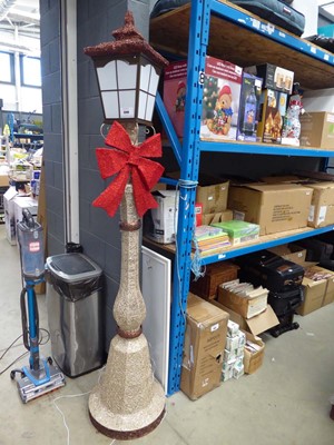 Lot 3340 - Outdoor Christmas lampost