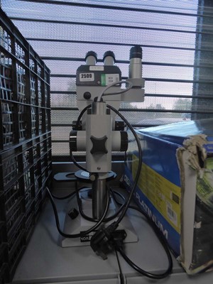 Lot 2509 - Electric microscope