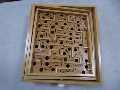 Lot 2514 - Tilting wooden maze game