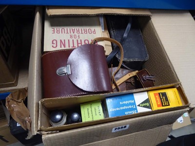 Lot 2558 - Box containing various cameras and other...