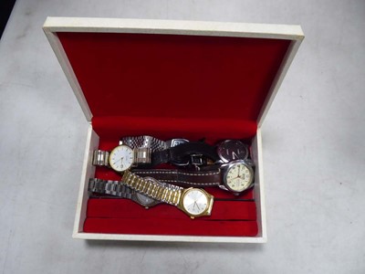 Lot 2575 - Box containing various watches