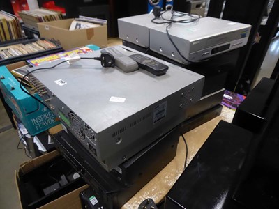 Lot 2591 - Large selection of CD players, video players,...