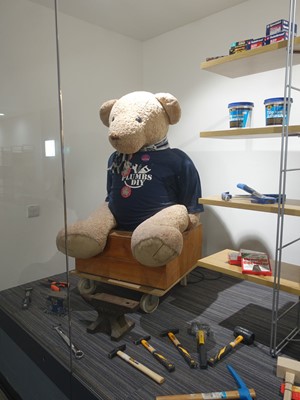 Lot ‘Ted’ a large automaton teddy bear from Plumbs...