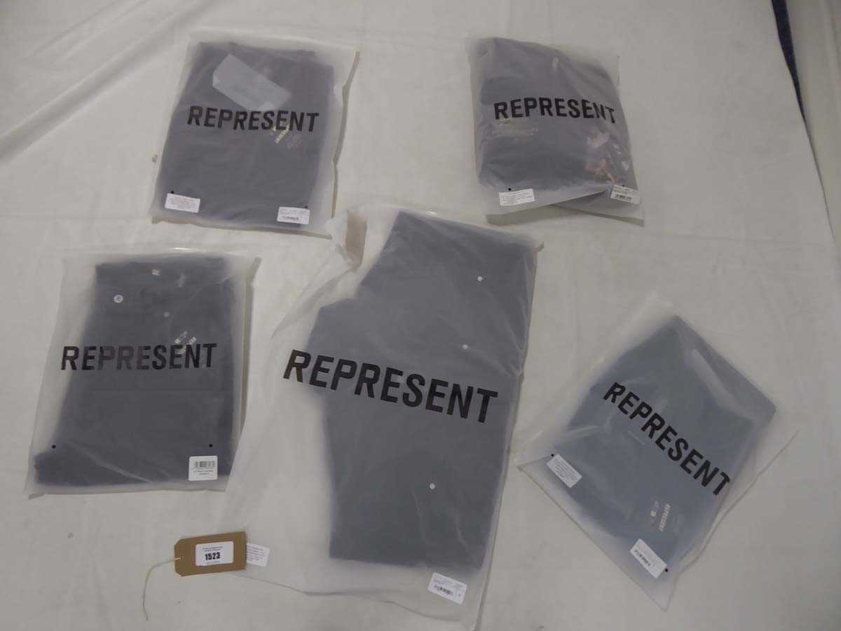 Lot 1523 - Selection of Represent clothing