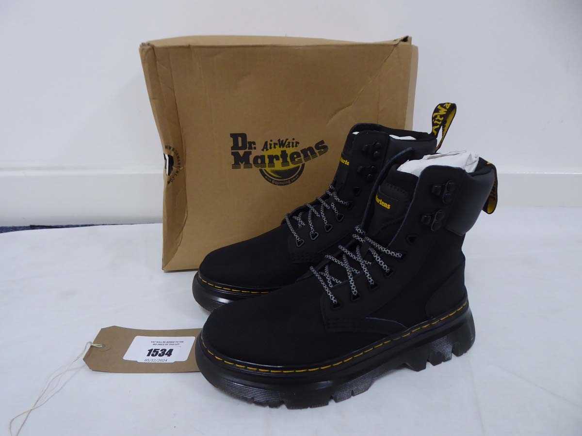 Lot 1534 - Boxed pair of Dr. Martens Airwair tarik extra...