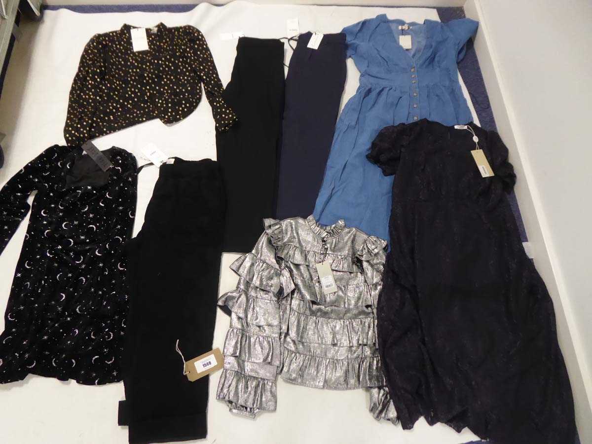 Lot 1569 - Selection of clothing to include NoBody's...