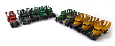 Lot Ten Dinky 25f market gardeners wagons, various...