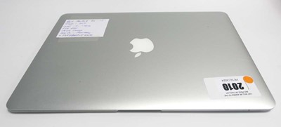 Lot 2010 - MacBook Air 13" 2017 A1466 Silver laptop with...