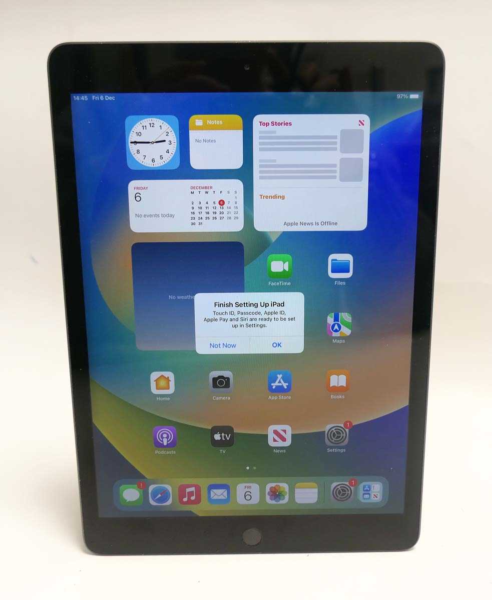 Lot 2034 - iPad 8th Gen 32GB Space Grey