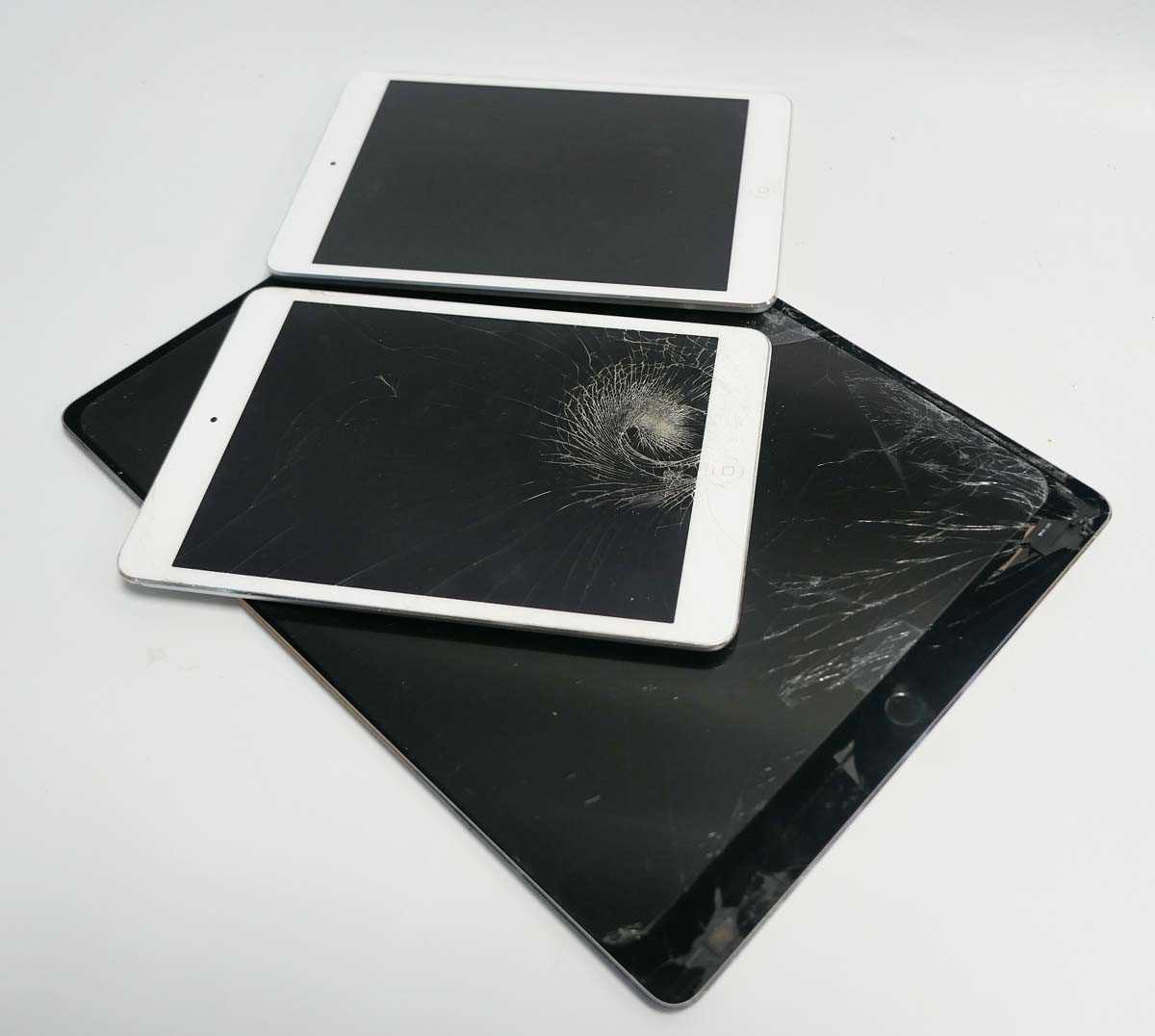 Lot 2045 - 3x iPad spares / repairs; Pro 12.9" 256GB, 2x...