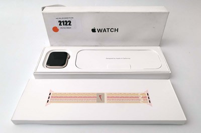 Lot 2122 - Apple Watch SE Gen 2 44MM Starlight