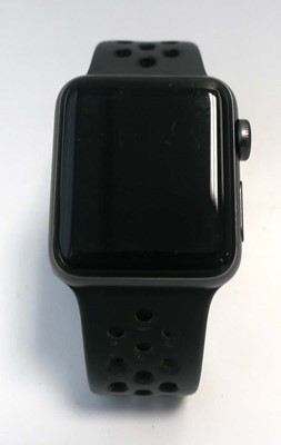 Lot 2133 - Apple Watch Series 3 Nike 38MM