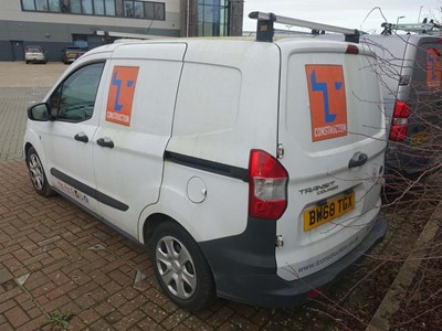 Lot 4004 - (BW68 TGX) 2019 Ford Transit Courier Trend...