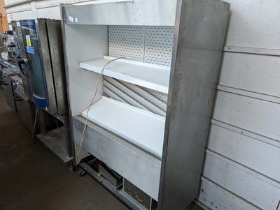 Lot 717 - 125cm open front multi-deck fridge