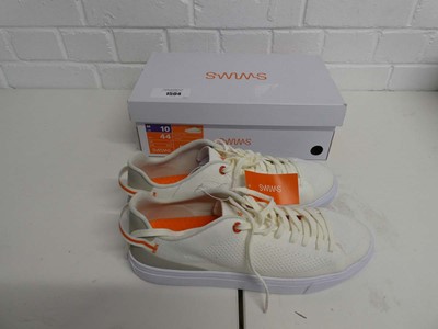 Lot Boxed pair of men's Swims park sneakers in...