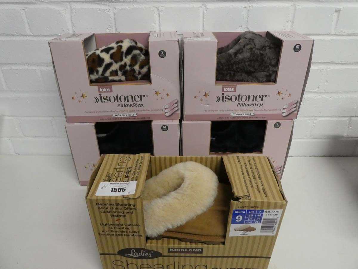 Lot 1505 - x5 boxed pairs of ladies slippers to include...