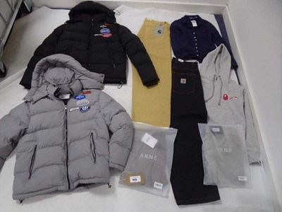 Lot 3724 - Selection of clothing to include Carhartt,...